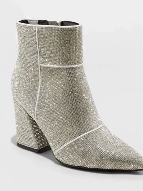NWT Cailin Ankle Boots A New Day Silver